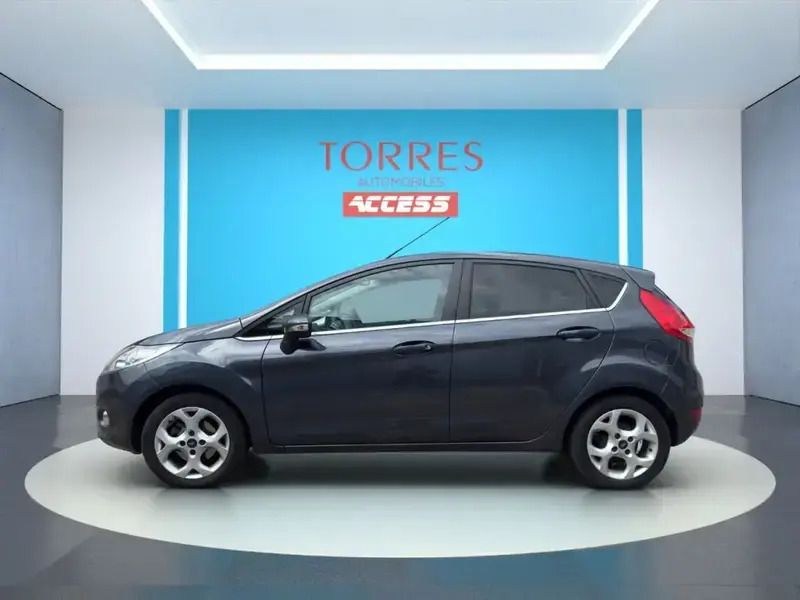 Gris Utilisé 2010 Ford Fiesta Titanium Citadine | 6 990 € - Image 1/4