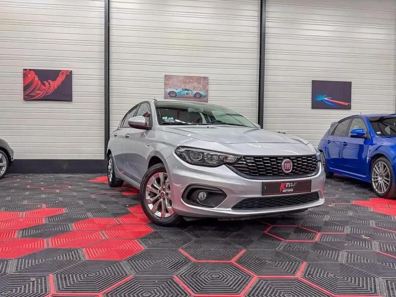 Gris Occasion 2019 Fiat Tipo Lounge Berline | 8 990 € (Bon prix) - Image 1/4