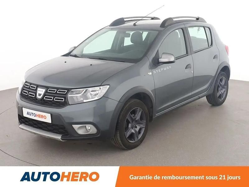 Gris Utilisé 2017 Dacia Sandero Citadine | 12 190 € (Prix juste) - Image 1/2