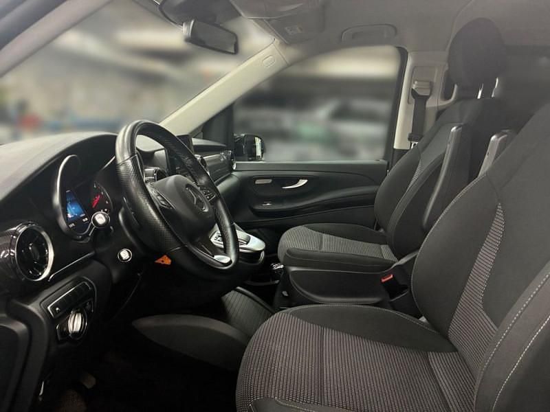 Utilisé 2023 Mercedes V220 Monospace | 56 900 € (Super prix) - Image 1/4