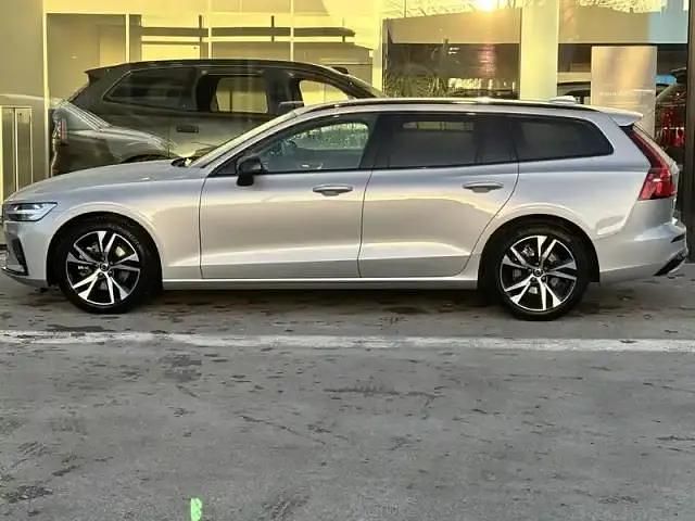 Occasion Volvo V60 163 ch (119 kW) 2023 Gris Break