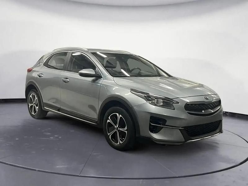 Gris Occasion 2021 Kia Ceed Active Citadine | 19 790 € - Image 1/4