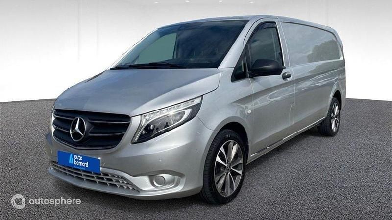 Gris Occasion 2020 Mercedes Vito Monospace | 33 485 € (Prix juste) - Image 1/4