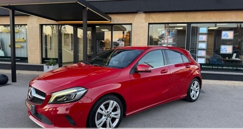 Rouge Occasion 2017 Mercedes A180 Berline | 14 990 € (Bon prix) - Image 1/4