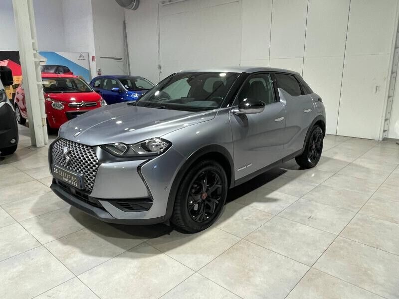 Gris Utilisé 2020 DS Automobiles DS3 Crossback E-Tense Performance Line Plus SUV | 15 289 € (Prix juste) - Image 1/4
