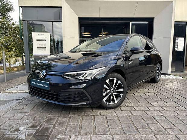 Noir Utilisé 2021 VW Golf VIII Life | 21 880 € (Prix juste) - Image 1/4