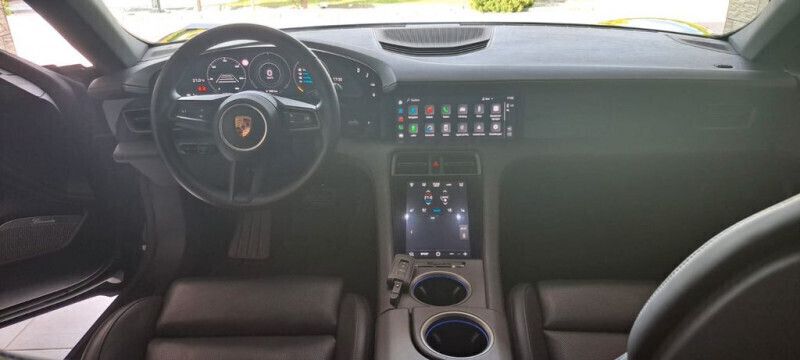 Image 3/4