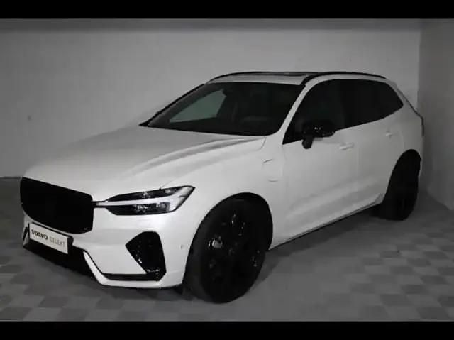 Blanc Nouvelle 2025 Volvo XC60 SUV | 76 900 € - Image 1/4