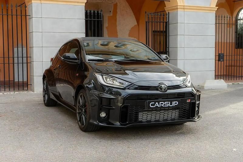 Noir Occasion 2022 Toyota Yaris Coupé | 44 200 € - Image 1/4