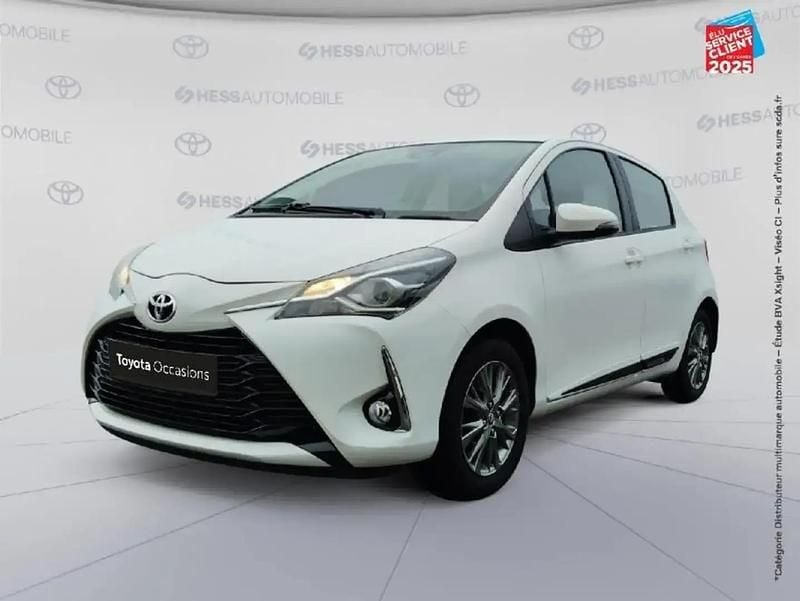 Blanc Utilisé 2017 Toyota Yaris Berline | 10 999 € (Prix juste) - Image 1/4