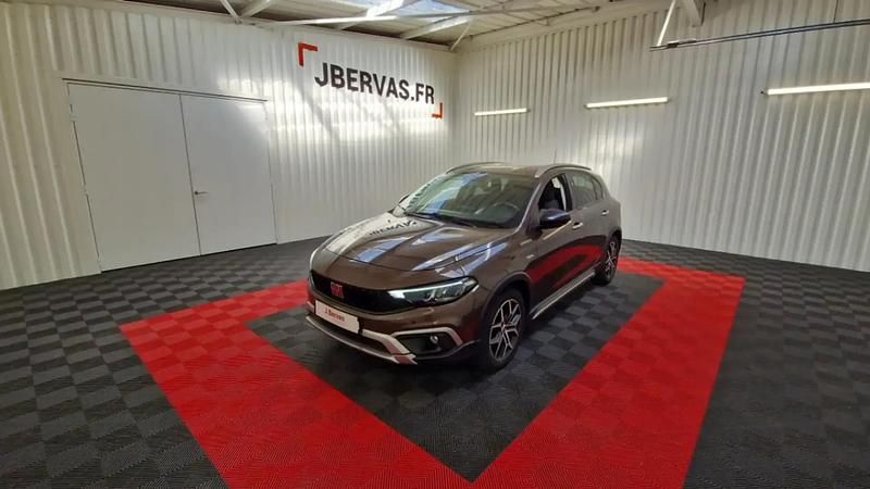 Utilisé 2022 Fiat Tipo Cross Plus Berline | 14 990 € (Prix juste) - Image 1/4