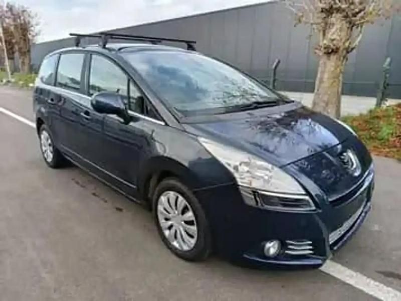 Utilisé 2010 Peugeot 5008 Monospace | 2 500 € (Super prix) - Image 1/4