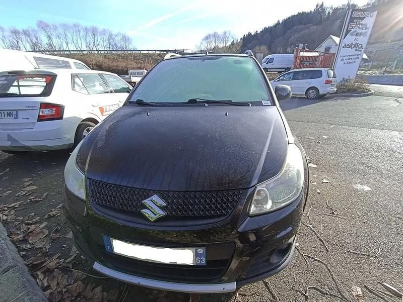 Noir Utilisé 2014 Suzuki SX4 GLX SUV | 6 500 € - Image 1/4