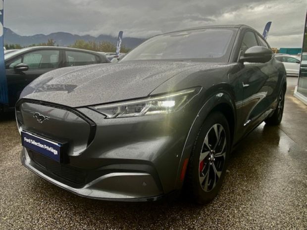 Gris Utilisé 2022 Ford Mustang Mach-E Extended Range SUV | 44 500 € (Prix juste) - Image 1/4