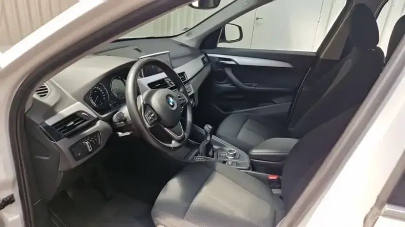Image 2/4