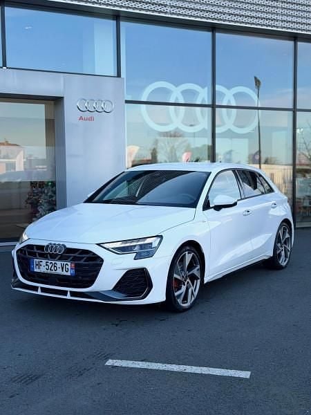 Nouvelle 2025 Audi A3 S-Line Berline | 43 990 € (Prix juste) - Image 1/4