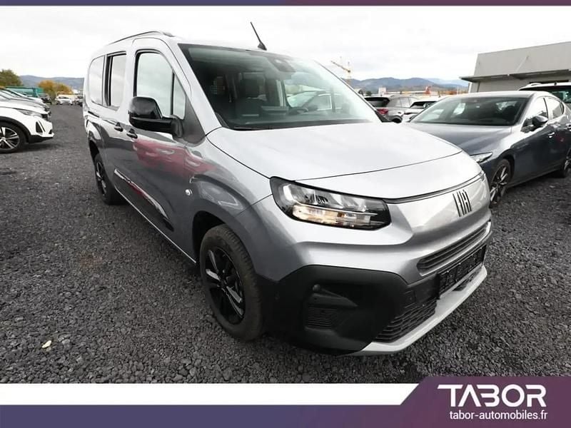 Nouvelle Fiat Doblò 131 ch (96 kW) 2025 Gris Monospace