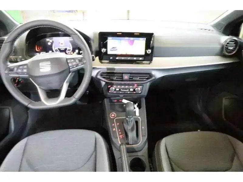 Image 2/4