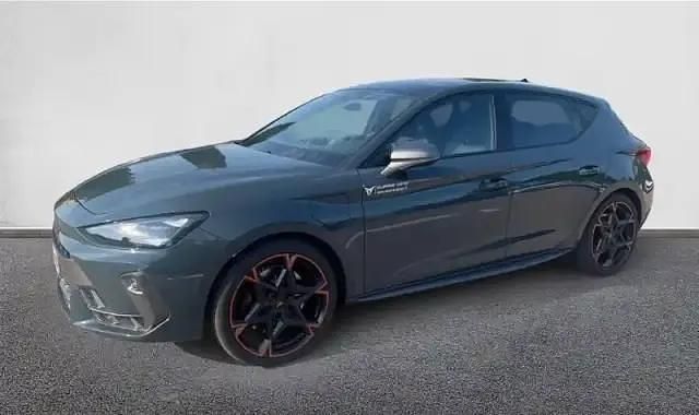 Bleu Occasion 2024 Cupra Leon VZ Berline | 39 840 € - Image 1/4