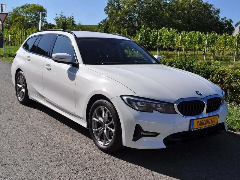 Blanc Utilisé 2022 BMW 318 Sport Line Break | 25 435 € (Super prix) - Image 1/4