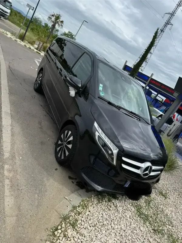 Noir Utilisé 2020 Mercedes V250 Exclusive Monospace | 49 000 € - Image 1/4