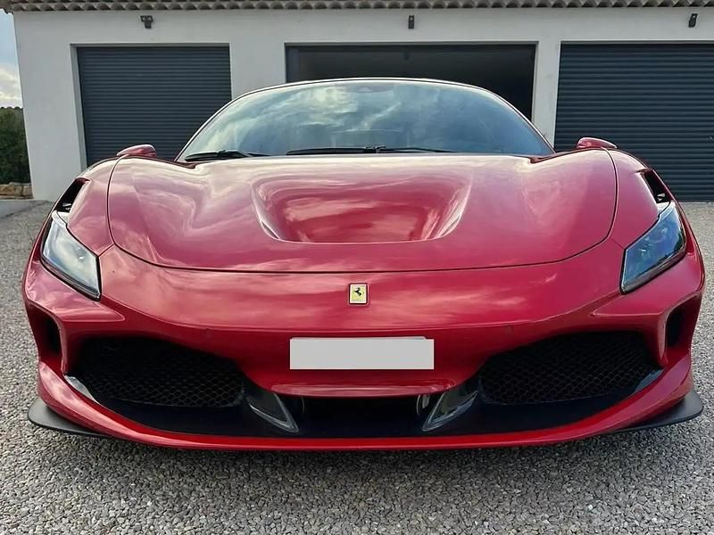 Rouge Occasion 2020 Ferrari F8 Coupé | 339 900 € - Image 1/4