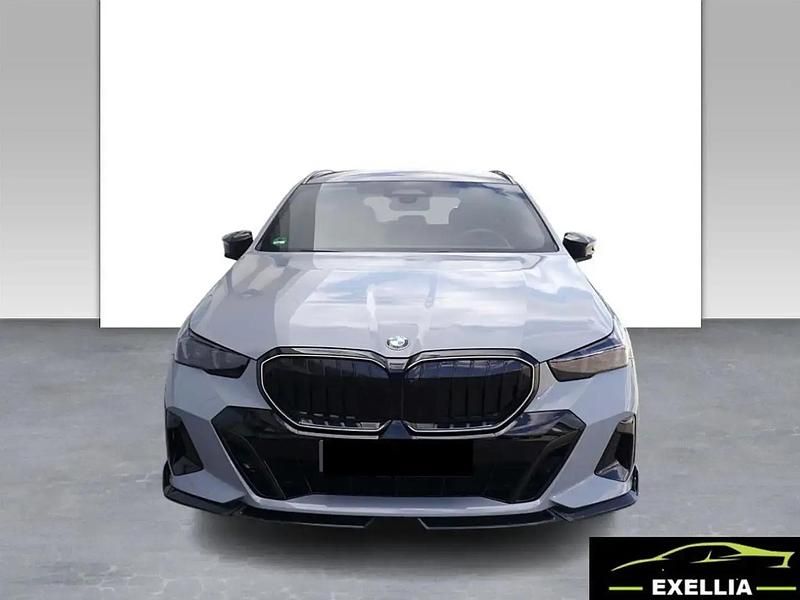 Gris Utilisé 2024 BMW 540 Performance Break | 96 900 € - Image 1/4