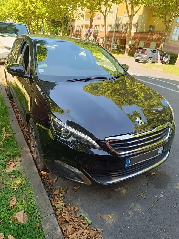 Utilisé 2016 Peugeot 308 Allure Berline | 7 000 € (Super prix) - Image 1/4