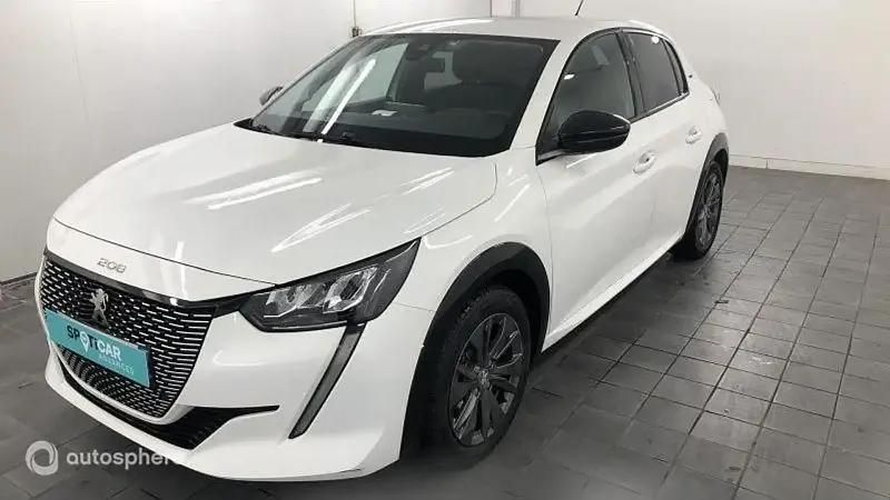 Blanc banquise (o) Utilisé 2022 Peugeot e-208 Style Citadine | 16 499 € (Prix juste) - Image 1/4