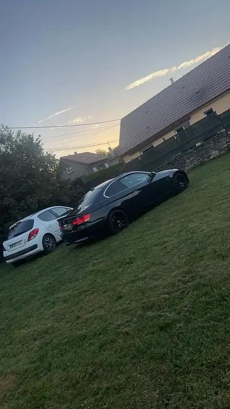 Utilisé 2007 BMW 330 Coupé | 10 999 € (Prix juste) - Image 1/4