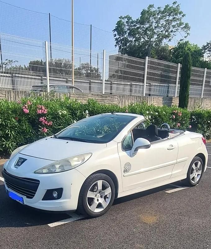 Occasion 2013 Peugeot 207 CC Cabriolet | 4 000 € (Prix juste) - Image 1/4