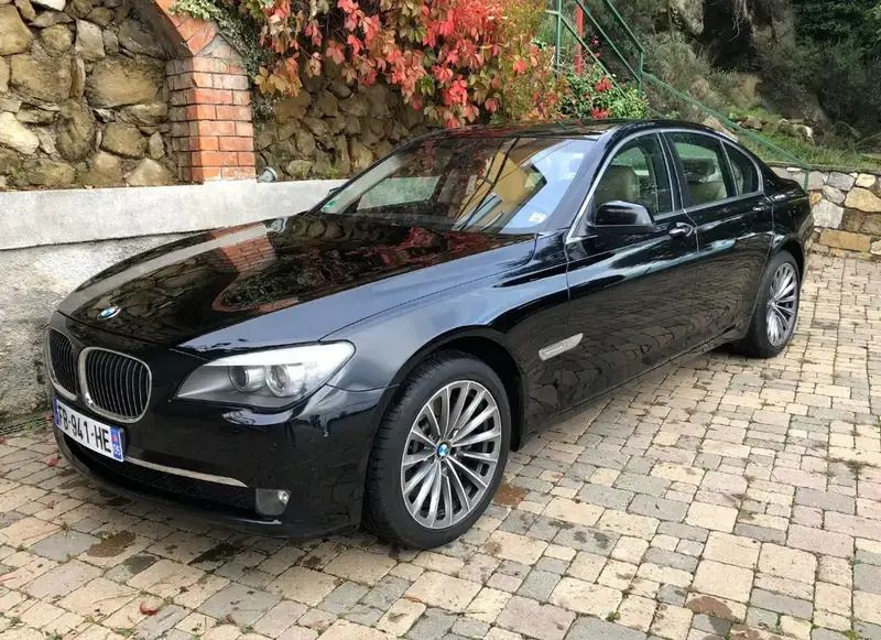 Noir Utilisé 2009 BMW 740 Exclusive Berline | 15 990 € - Image 1/4