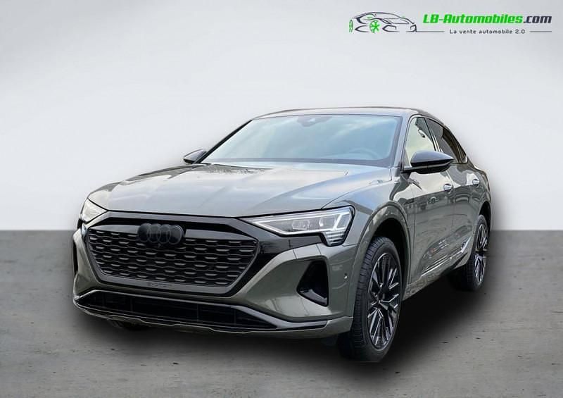 Utilisé 2024 Audi Q8 e-tron Sport SUV | 70 300 € (Prix assez cher) - Image 1/4