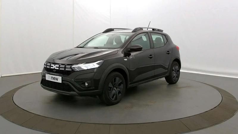 Noir Utilisé 2025 Dacia Sandero Expression Citadine | 17 290 € (Prix assez cher) - Image 1/4