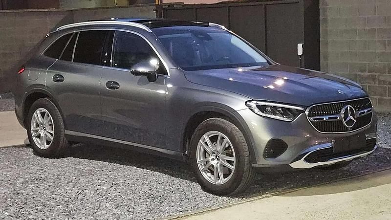 Gris Utilisé 2023 Mercedes GLC200 Luxury SUV | 44 900 € (Bon prix) - Image 1/4