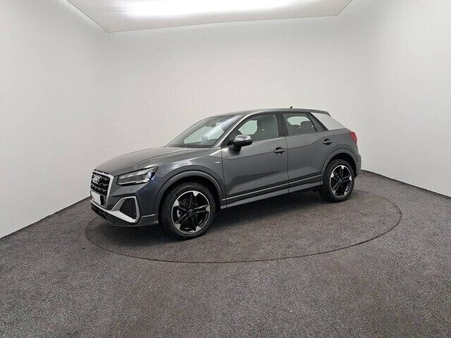 Gris Utilisé 2025 Audi Q2 Sport SUV | 42 300 € - Image 1/4