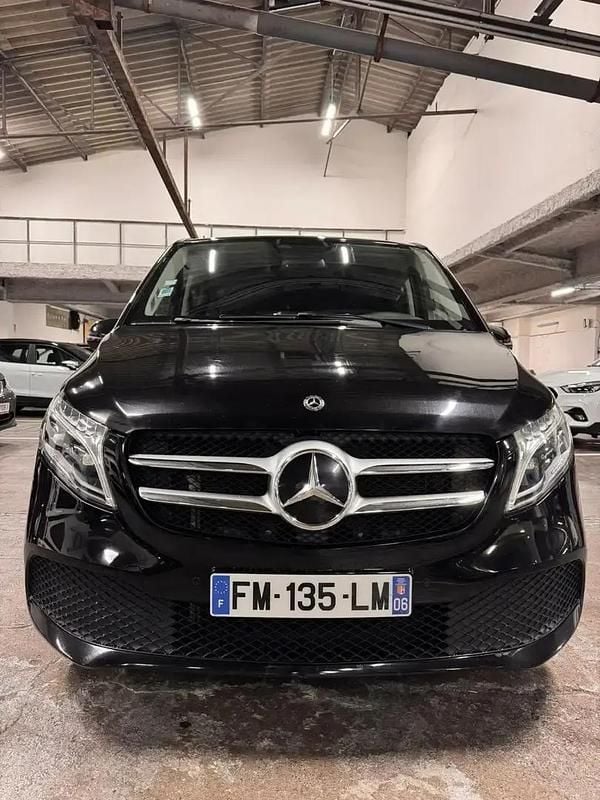 Utilisé 2019 Mercedes V220 Exclusive Monospace | 39 999 € (Prix juste) - Image 1/4