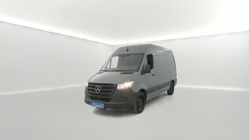 Gris Utilisé 2023 Mercedes Sprinter Van | 33 990 € (Bon prix) - Image 1/4