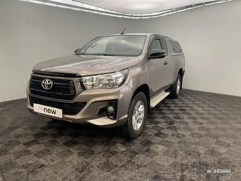 Beige Occasion 2020 Toyota HiLux Pick-up | 32 990 € (Prix juste) - Image 1/4