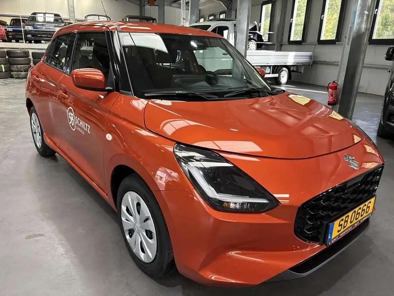 Orange Utilisé 2025 Suzuki Swift GL Citadine | 18 348 € (Prix assez cher) - Image 1/4