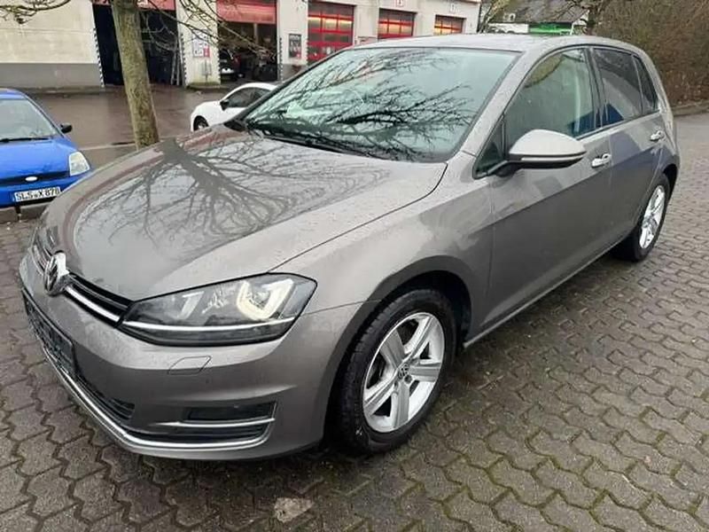 Gris Occasion 2013 VW Golf Highline Berline | 10 990 € (Prix juste) - Image 1/4