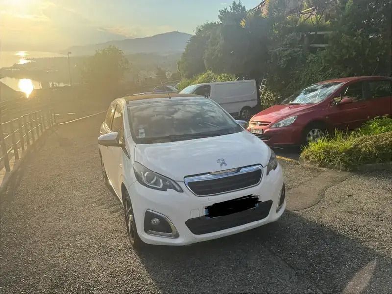 Blanc Utilisé 2015 Peugeot 108 Active Citadine | 8 500 € (Prix cher) - Image 1/4