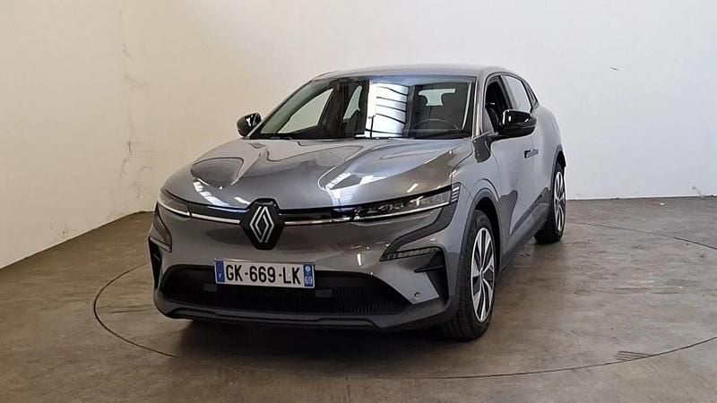 Gris Utilisé 2022 Renault Mégane Evolution Berline | 20 990 € (Prix juste) - Image 1/4