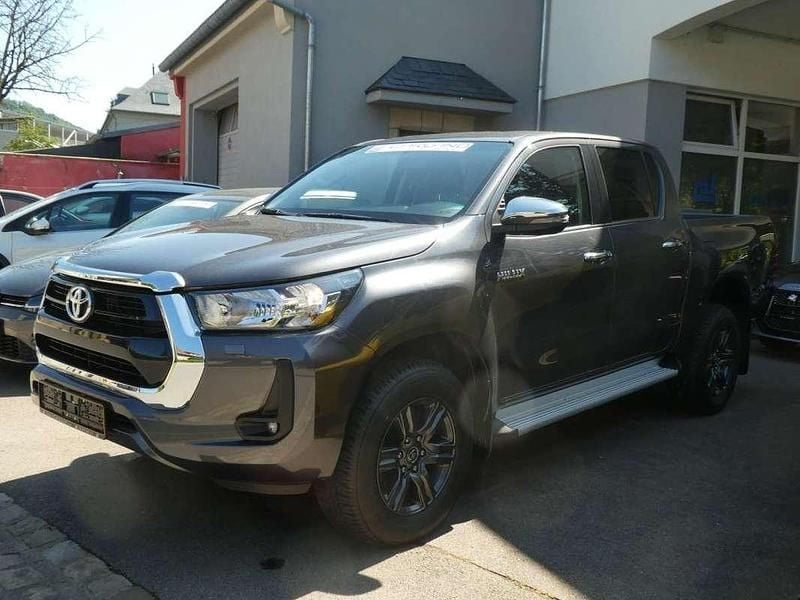 Occasion Toyota HiLux Comfort 150 ch (110 kW) 2024 Gris Pick-up