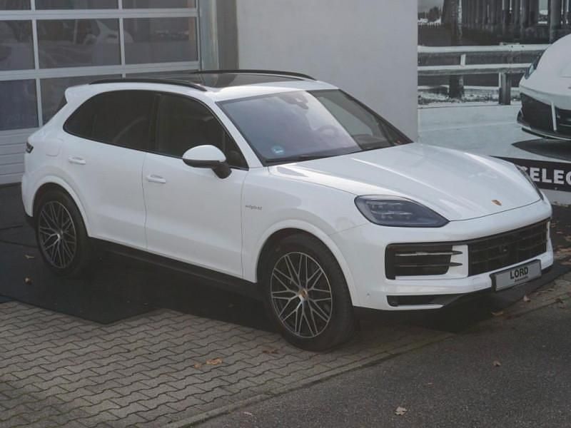 Utilisé 2024 Porsche Cayenne SUV | 82 999 € - Image 1/4
