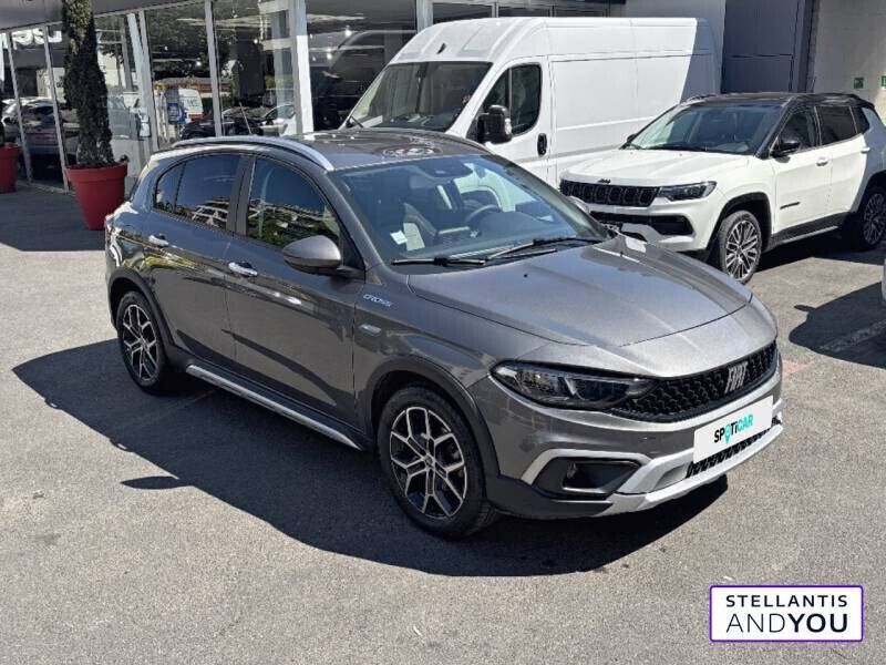 Occasion Fiat Tipo Cross 130 ch (95 kW) 2023 Gris Berline