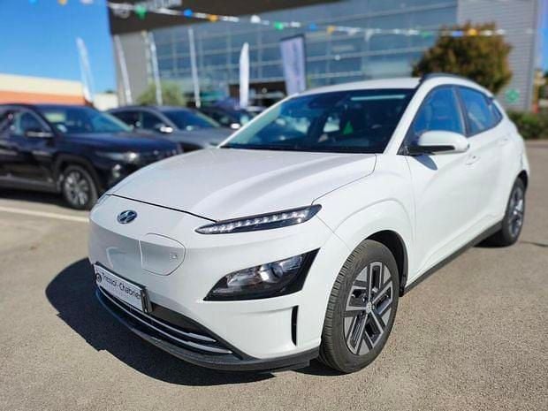 Blanc Utilisé 2022 Hyundai Kona SUV | 21 319 € (Prix juste) - Image 1/4