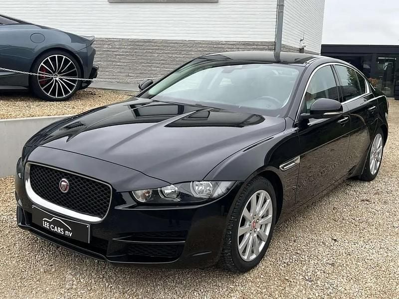 Noir Utilisé 2018 Jaguar XE Portfolio Berline | 13 750 € - Image 1/4