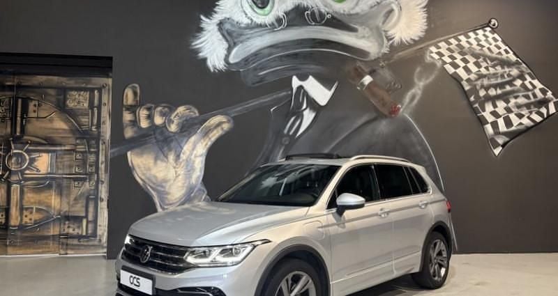 Gris Utilisé 2021 VW Tiguan Exclusive SUV | 35 990 € (Prix assez cher) - Image 1/4