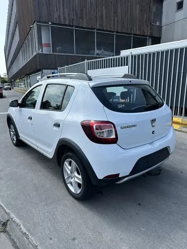 Utilisé 2015 Dacia Sandero Stepway Citadine | 5 500 € (Super prix) - Image 1/4